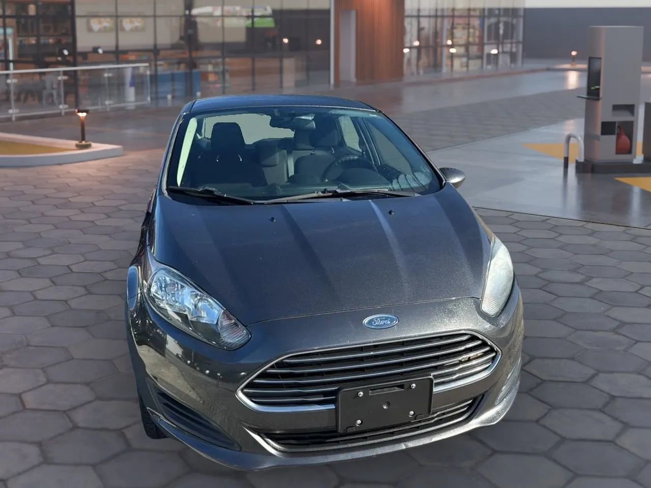 Used 2018 Ford Fiesta SE FWD image 15