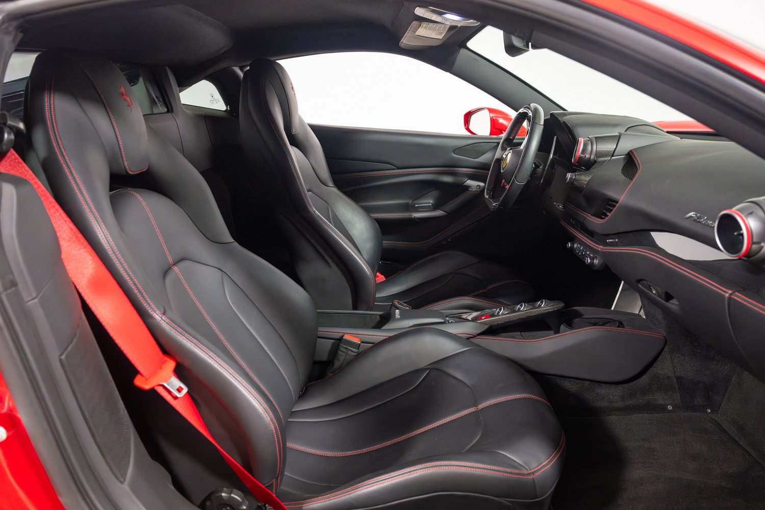 Certified 2021 Ferrari F8 Tributo RWD image 19