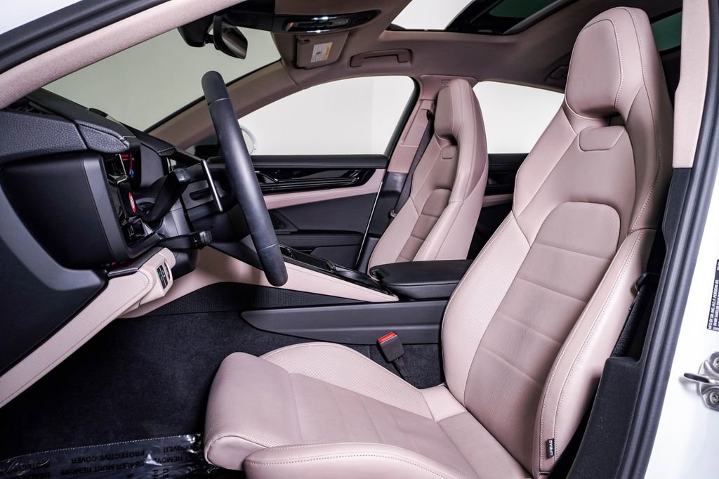 Certified 2025 Porsche Panamera 4 AWD/4WD image 5
