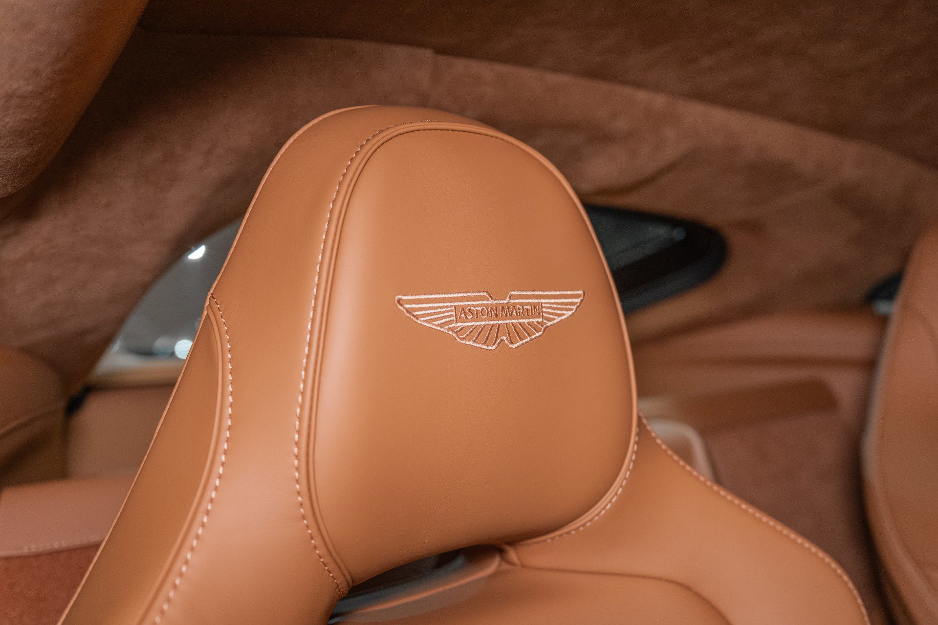 New 2026 Aston Martin V8 Vantage Coupe image 5