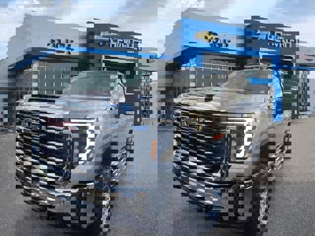 Used 2025 GMC Sierra 2500 SLE image 4