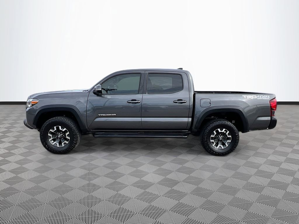 Used 2018 Toyota Tacoma TRD Off-Road w/ Technology Package AWD/4WD image 4