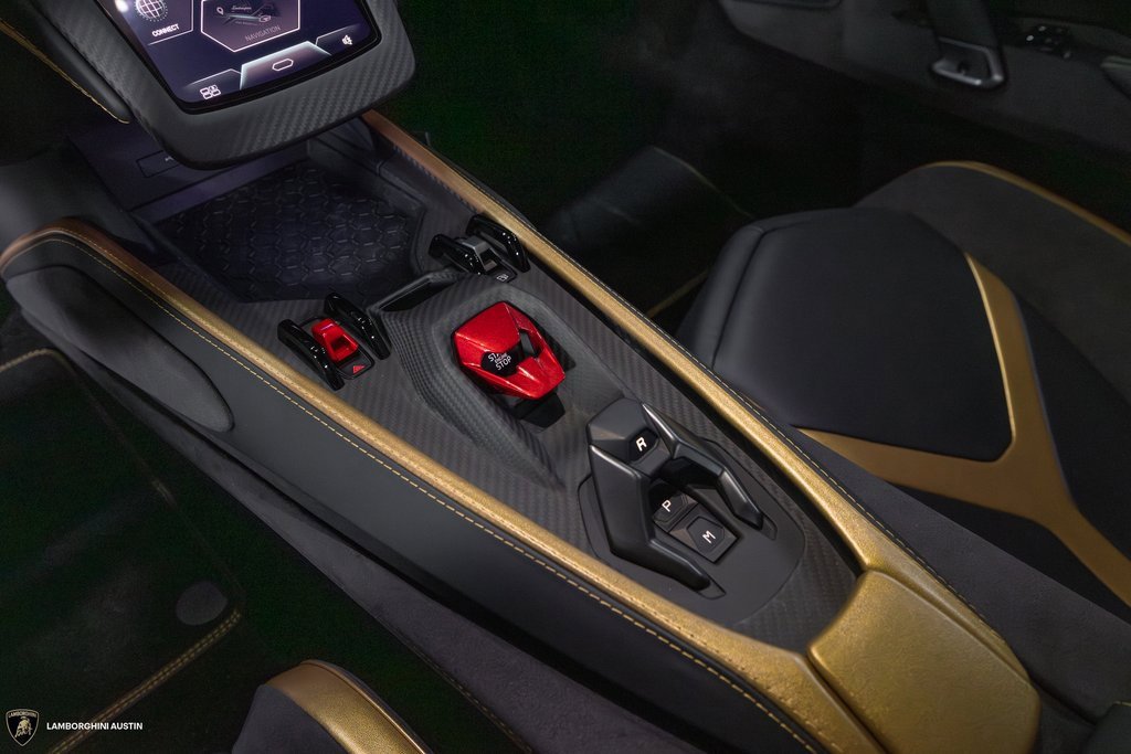 Used 2025 Lamborghini Revuelto image 35