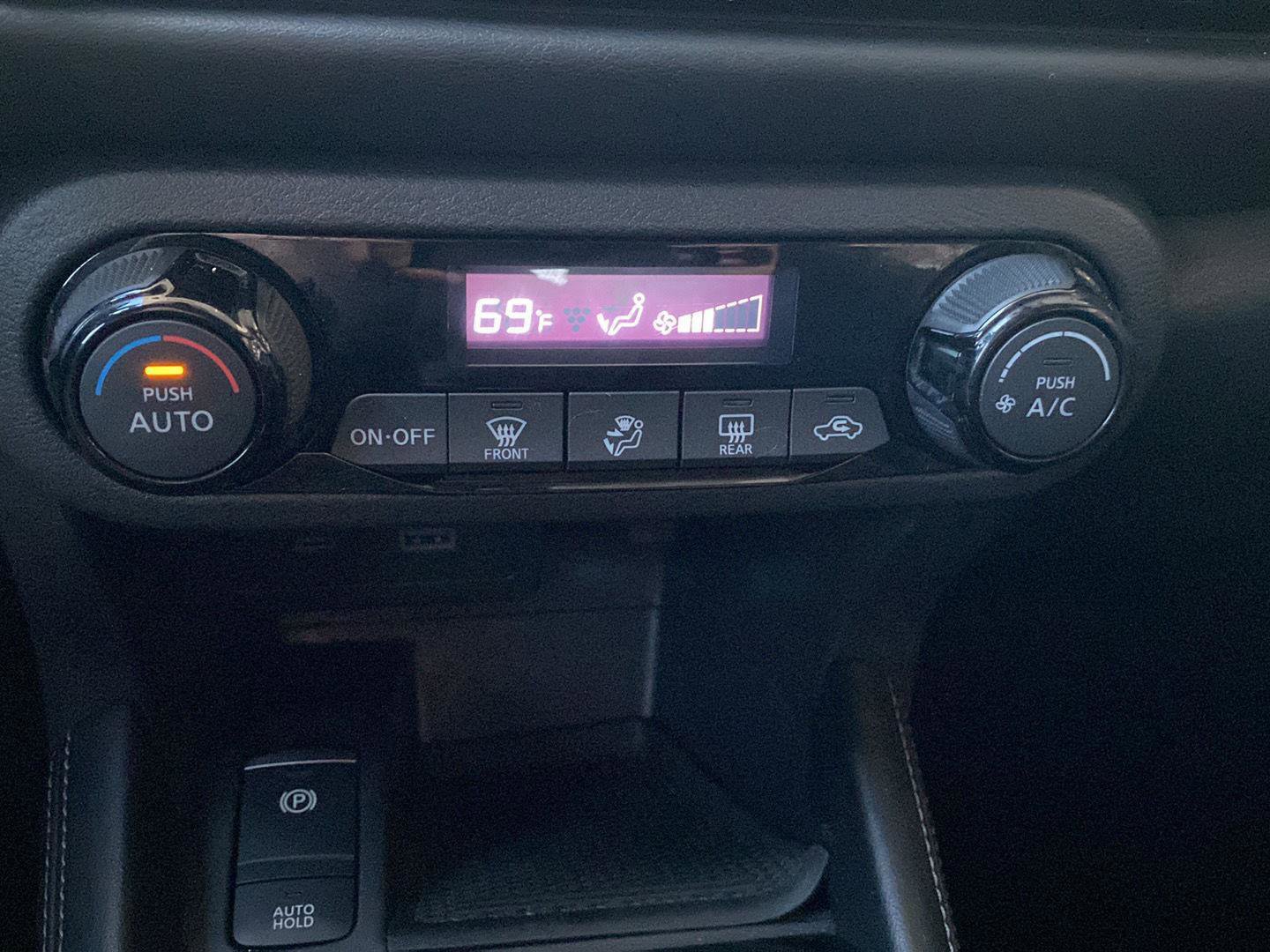 Certified 2021 Nissan Kicks SR image 26