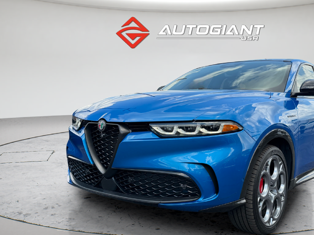Used 2024 Alfa Romeo Tonale Veloce AWD/4WD image 12