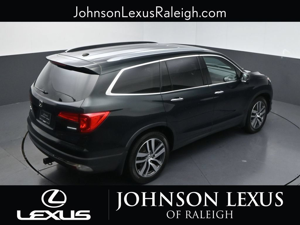 Used 2016 Honda Pilot Touring image 29