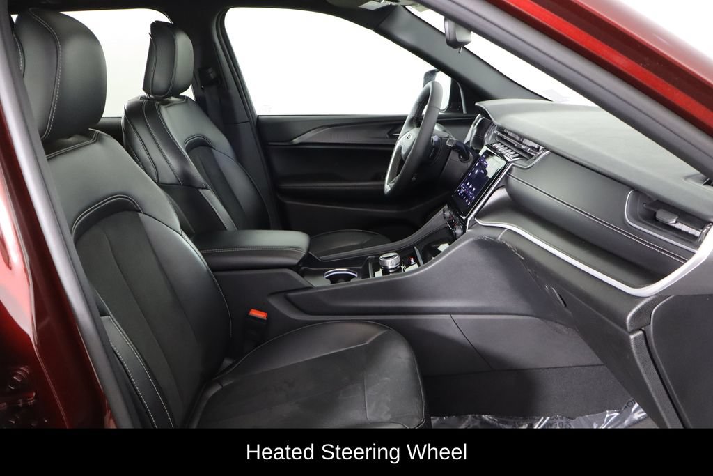 Used 2024 Jeep Grand Cherokee Altitude AWD/4WD image 18