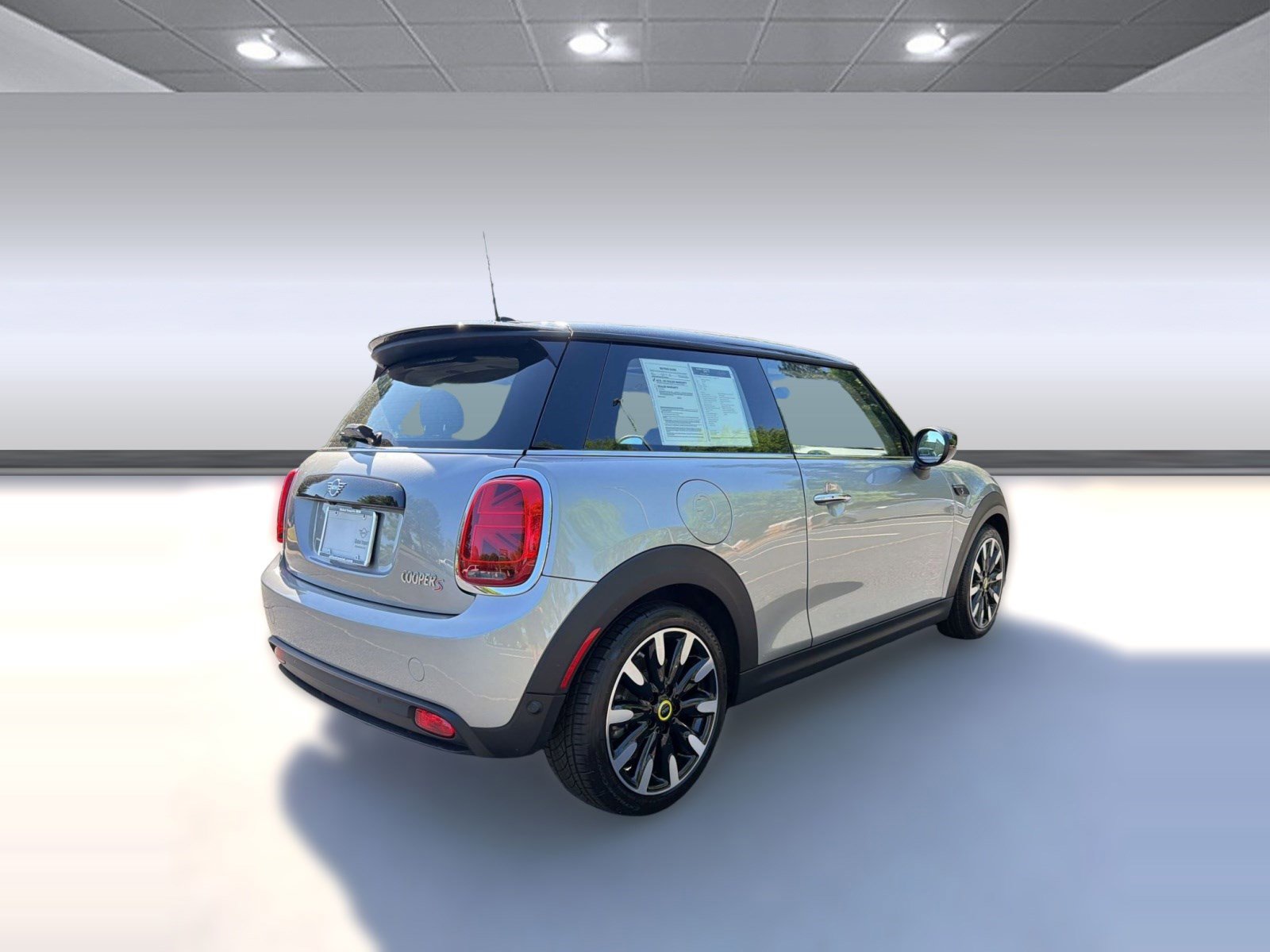 Used 2024 MINI Cooper SE image 9