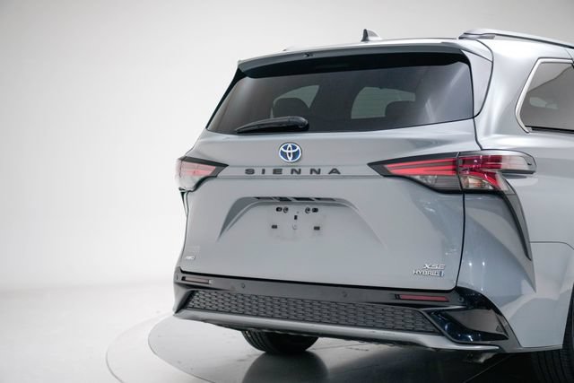 Used 2024 Toyota Sienna XSE AWD/4WD image 15