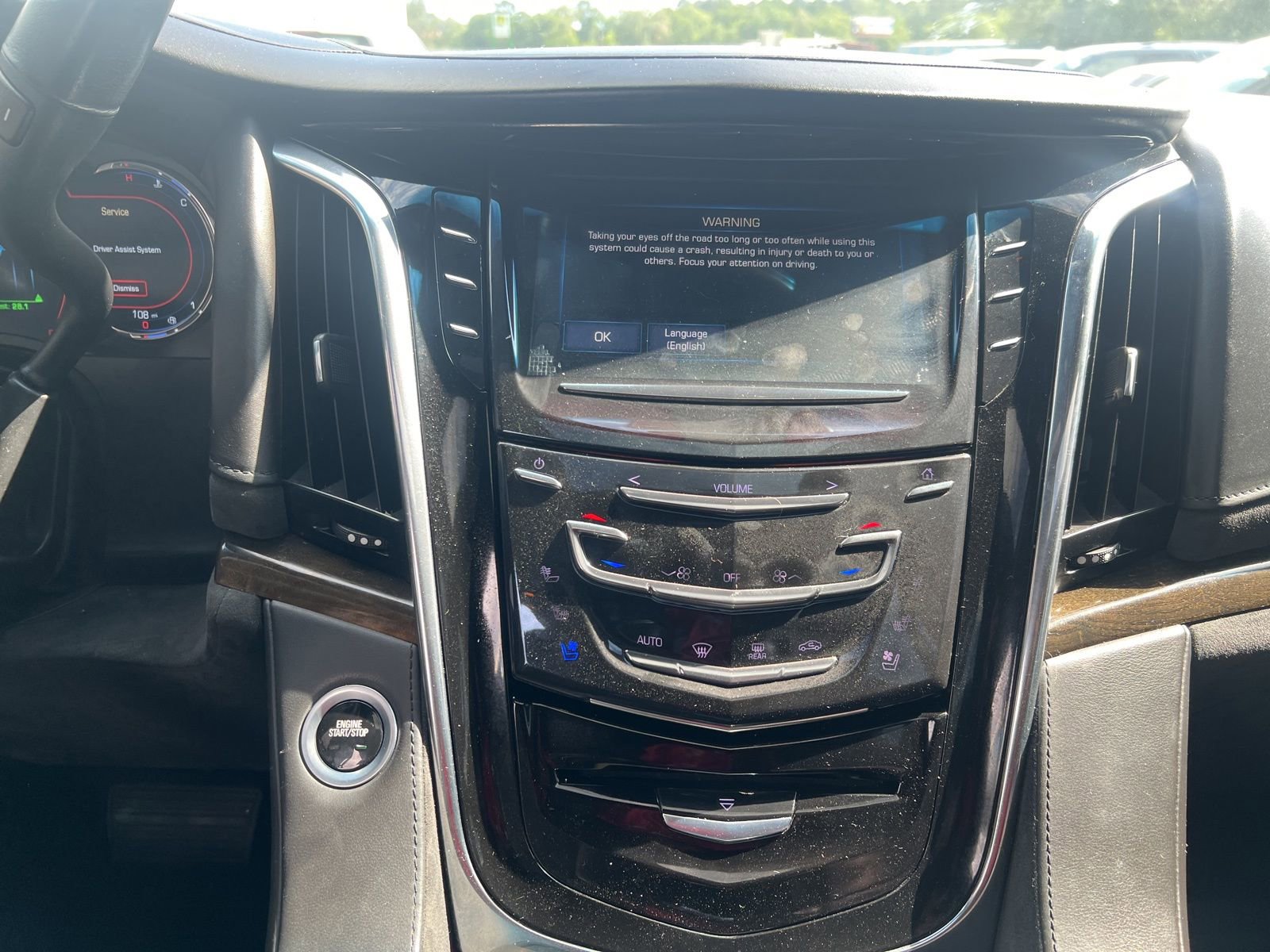 Used 2018 Cadillac Escalade Platinum AWD/4WD image 10