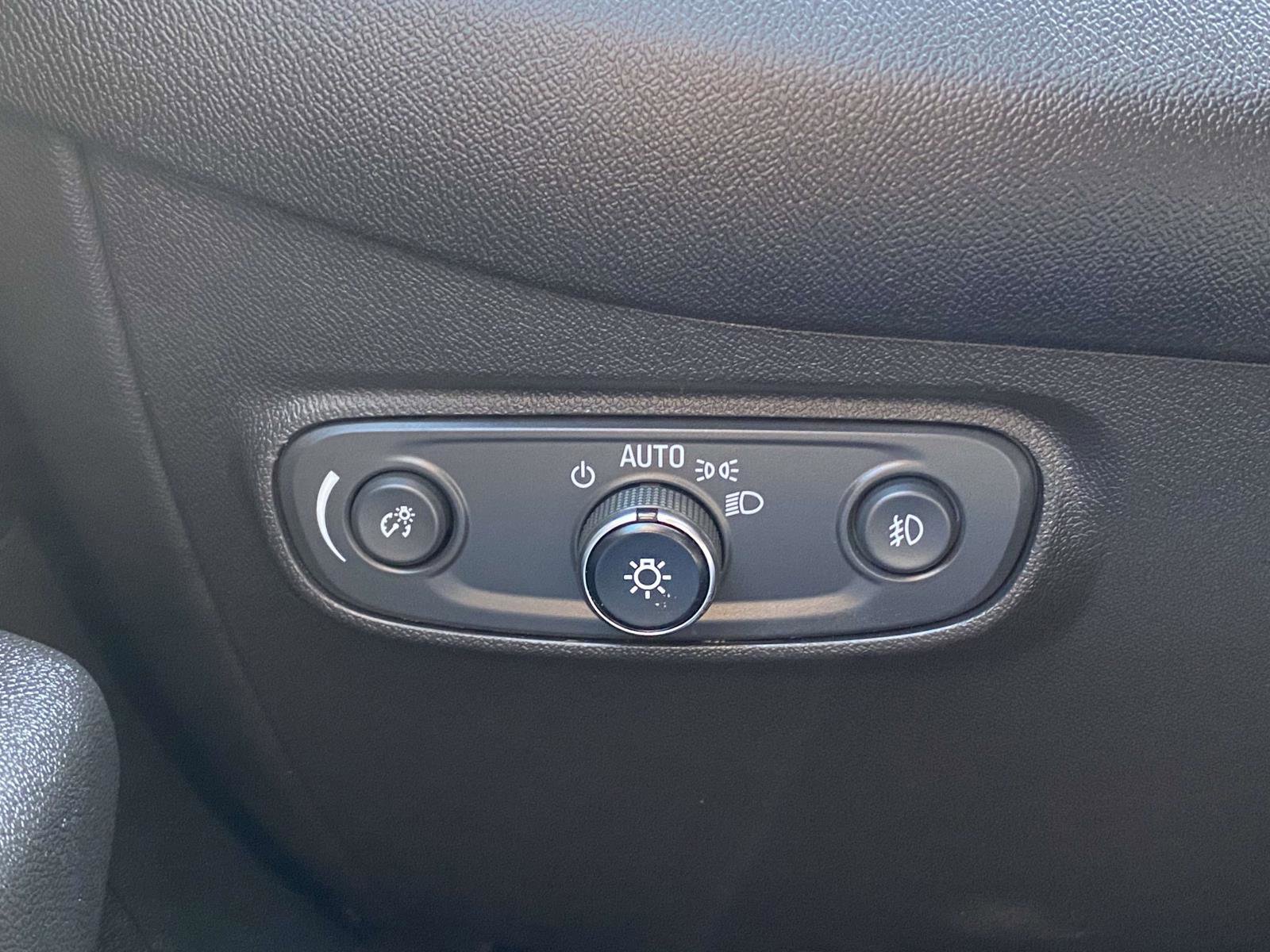 Used 2020 Chevrolet Equinox LT w/ Midnight Edition image 20