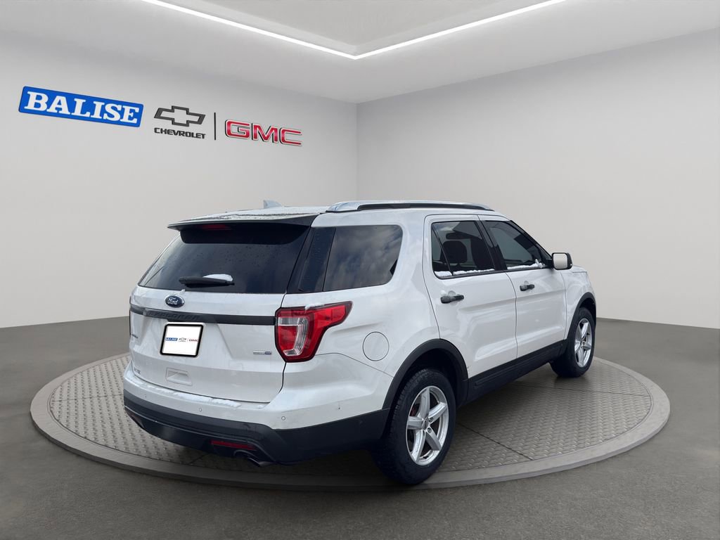 Used 2017 Ford Explorer Limited w/ Equipment Group 303A image 7