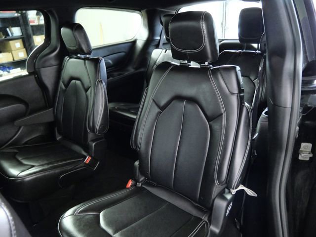 Used 2025 Chrysler Pacifica Select FWD image 14
