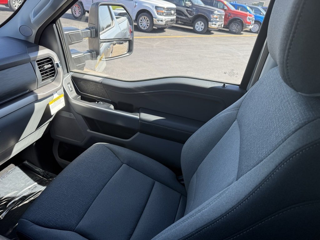 New 2025 Ford F150 XLT w/ Equipment Group 303A High image 19