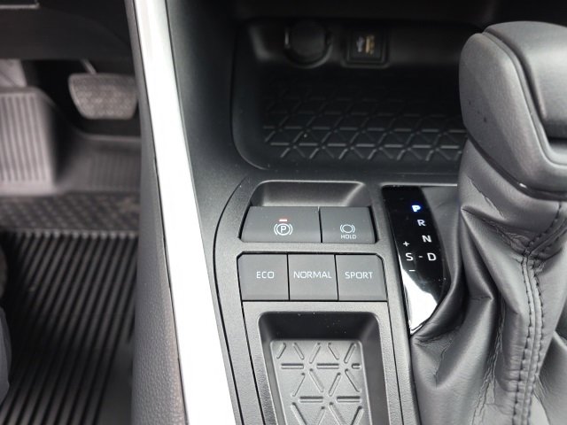 New 2025 Toyota RAV4 XLE image 21