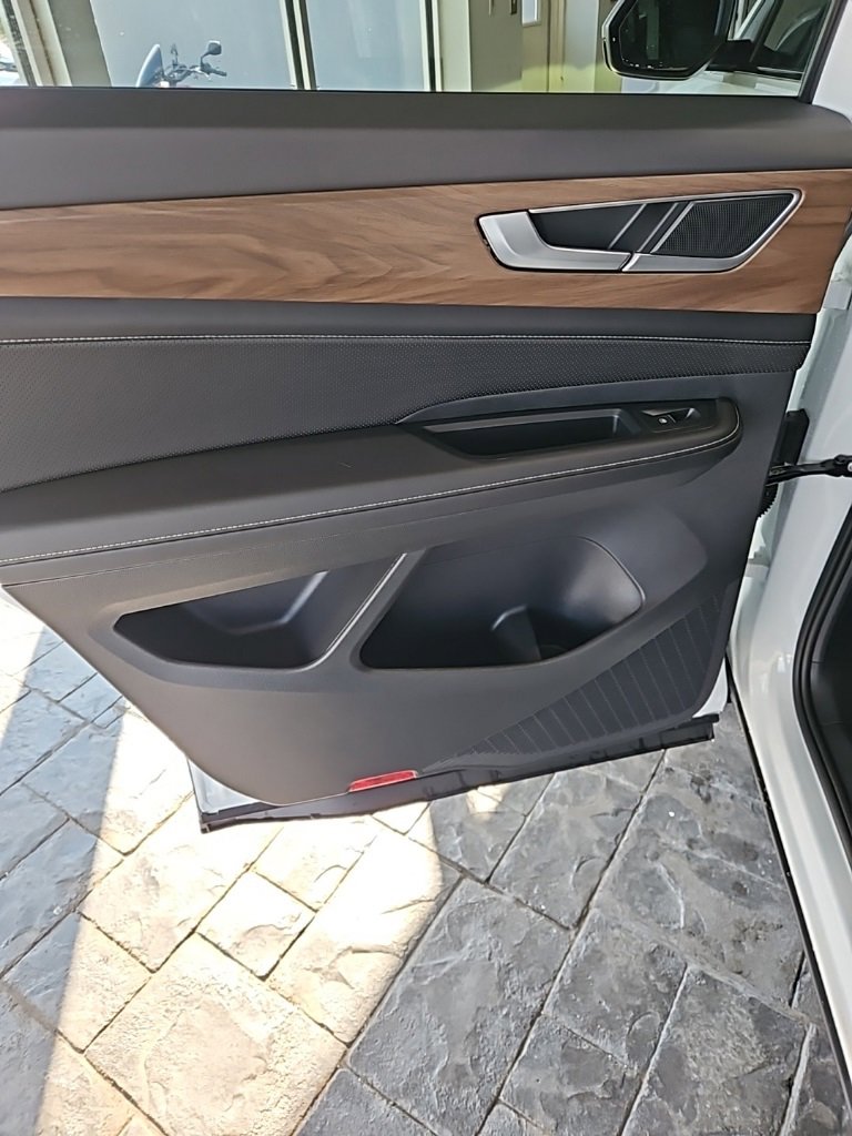 New 2026 Volkswagen Atlas SE image 21
