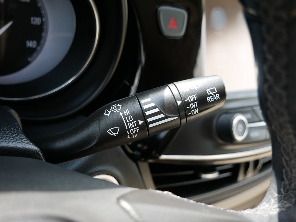 Used 2019 Buick Envision Preferred FWD image 31