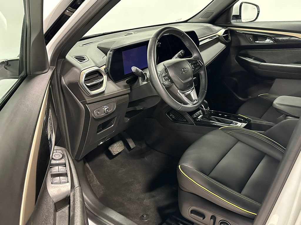 Used 2024 Chevrolet TrailBlazer ACTIV w/ Driver Confidence Package AWD/4WD image 19