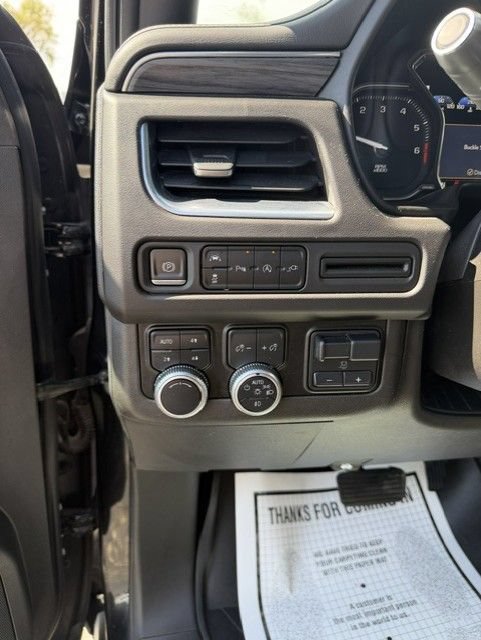 Used 2021 GMC Yukon XL SLT w/ SLT Luxury Plus Package AWD/4WD image 11