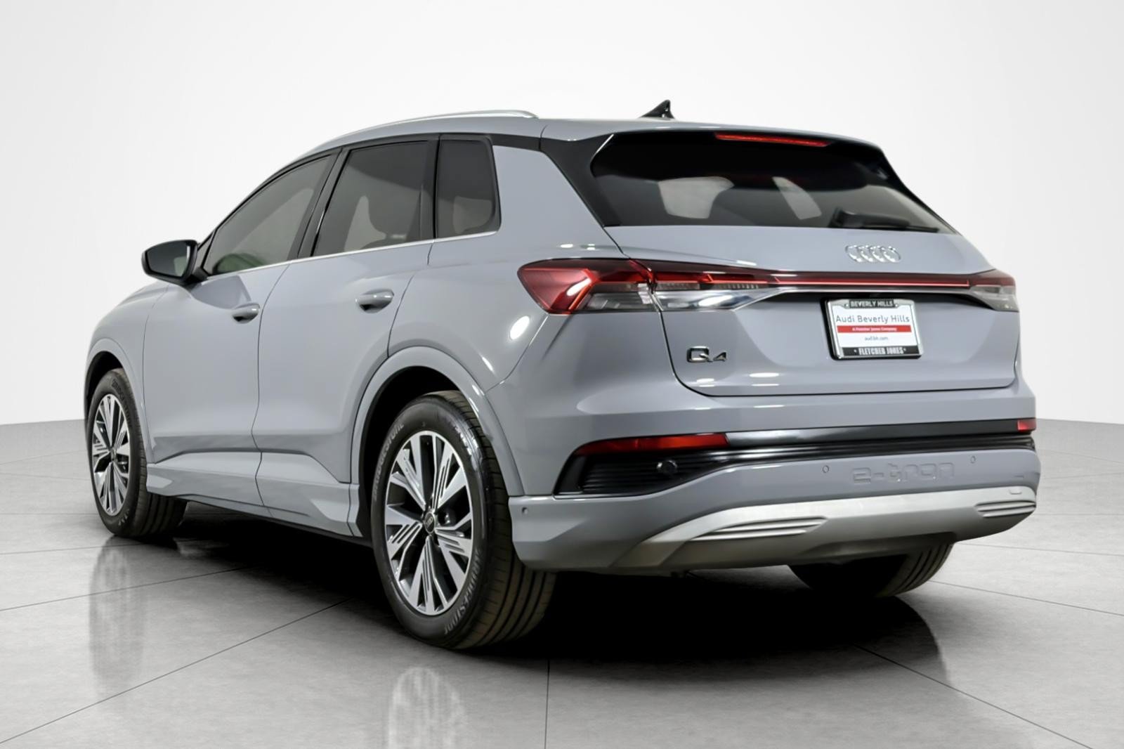Certified 2023 Audi Q4 e-tron Premium Plus w/ Premium Plus RWD image 3