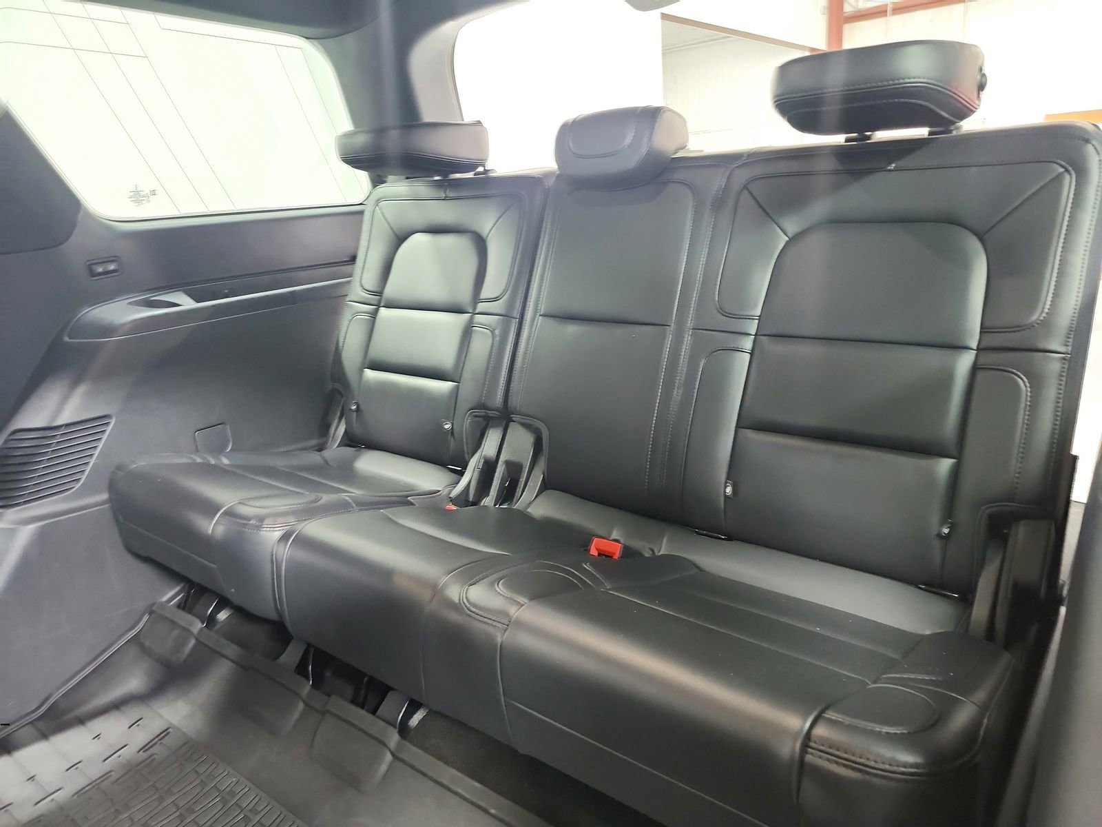 Used 2024 Lincoln Navigator Premiere AWD/4WD image 34
