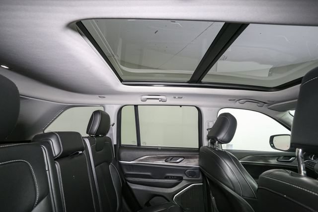 Used 2023 Jeep Grand Cherokee 4WD 4xe image 21