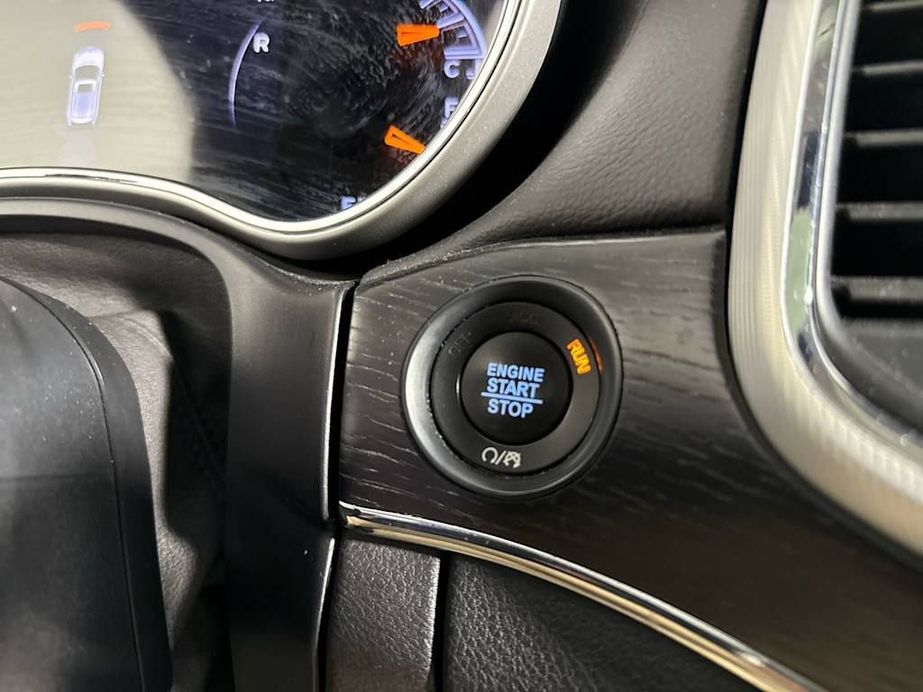 Used 2018 Jeep Grand Cherokee Summit image 30