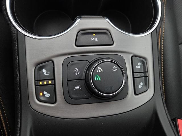 Used 2022 GMC Terrain AT4 w/ Infotainment Package II image 9