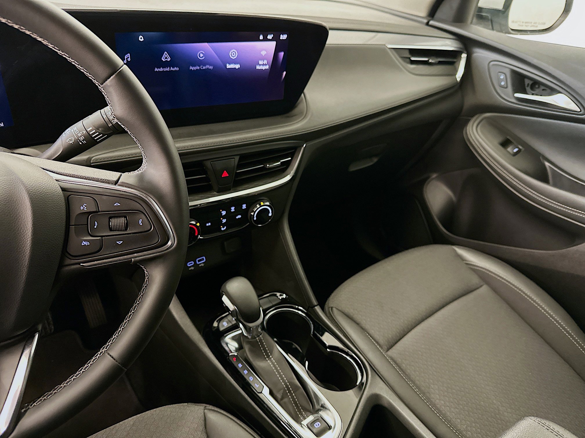 Used 2025 Buick Encore GX Preferred image 25