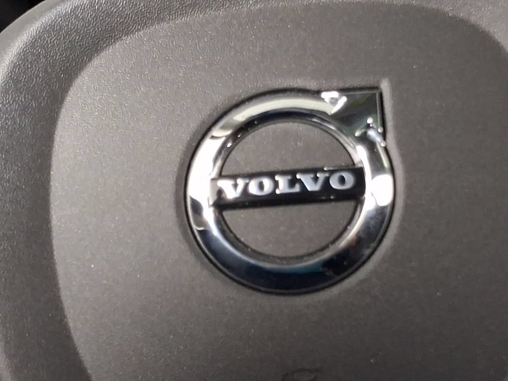 Certified 2023 Volvo XC90 T8 Ultimate AWD/4WD image 32