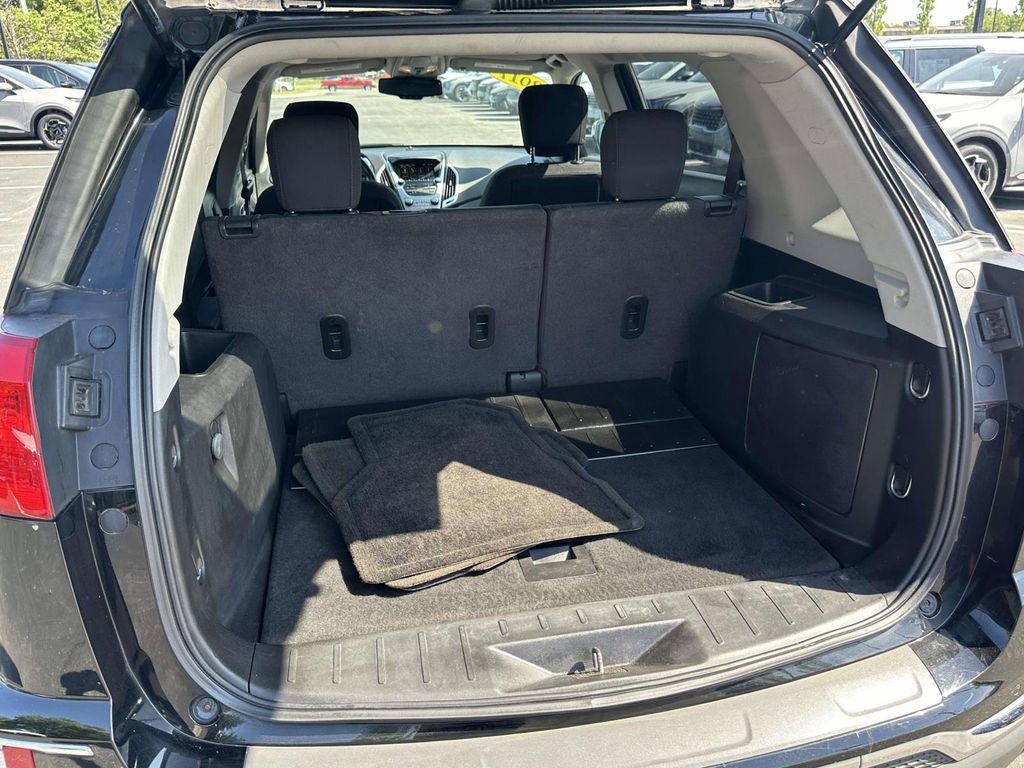 Used 2017 GMC Terrain SLE w/ Driver Alert Package I FWD image 8