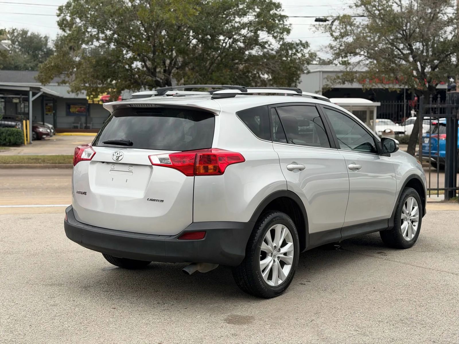 Used 2015 Toyota RAV4 Limited w/ Technology Package image 3