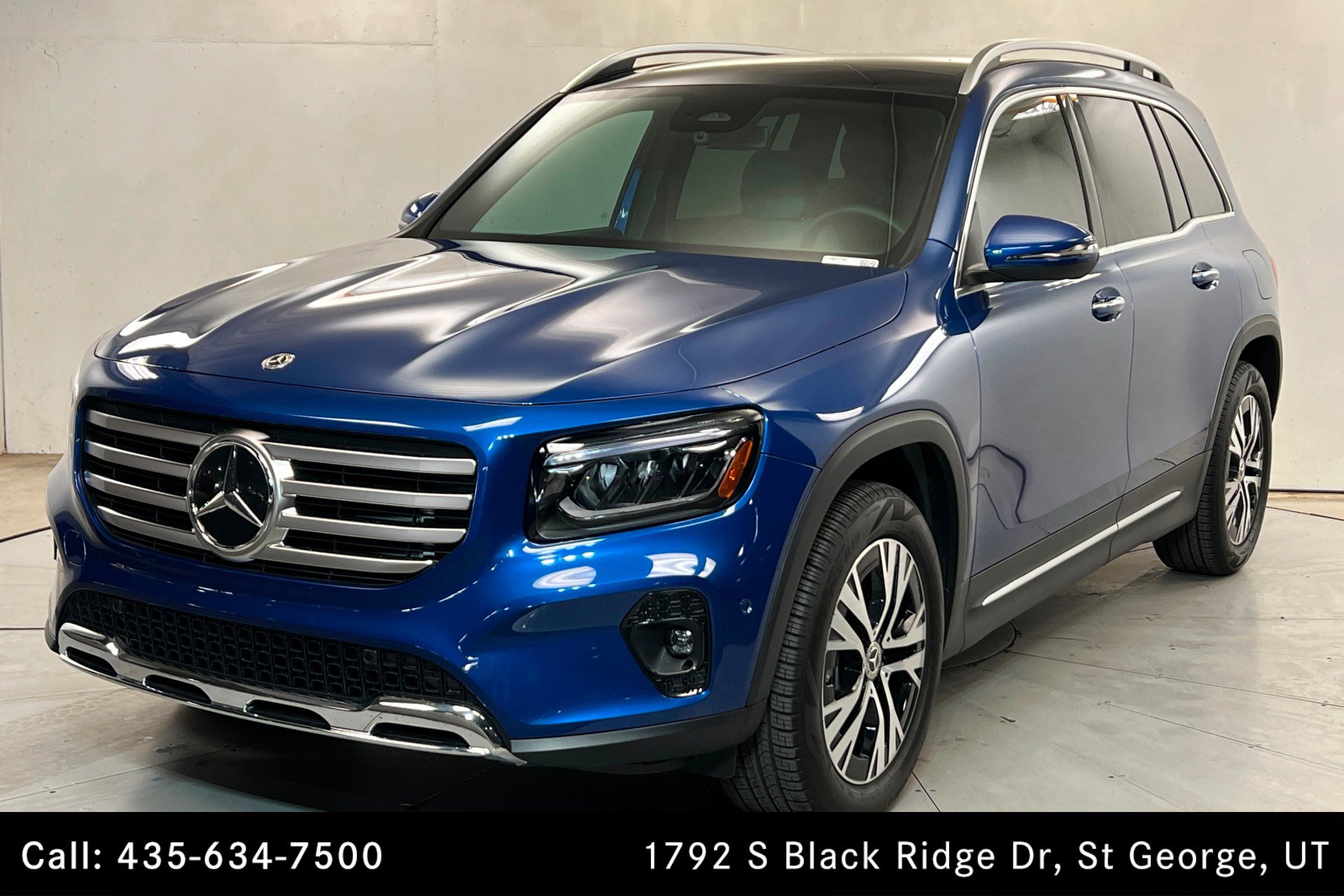 Certified 2026 Mercedes-Benz GLB 250 4MATIC image 1