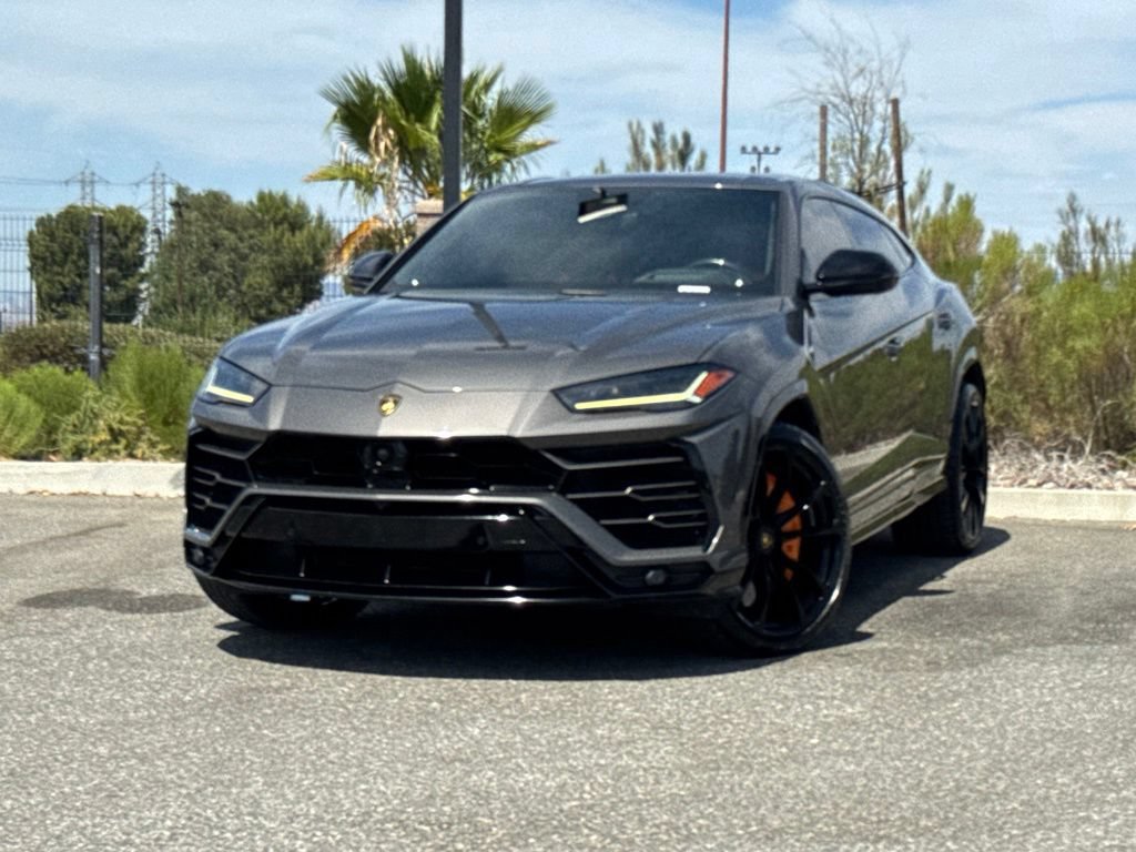 Used 2021 Lamborghini Urus AWD/4WD image 2