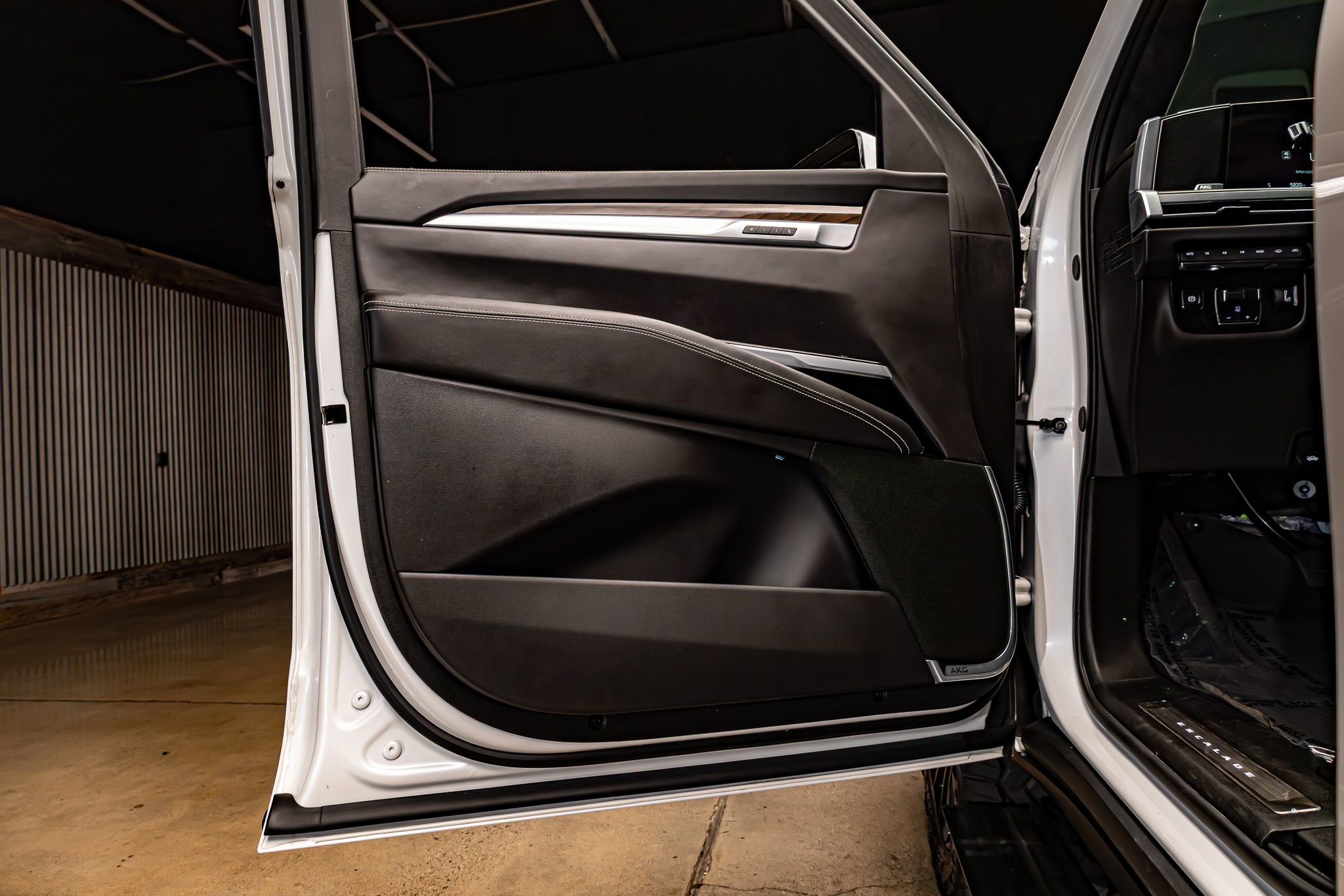 Used 2025 Cadillac Escalade Sport Platinum AWD/4WD image 30