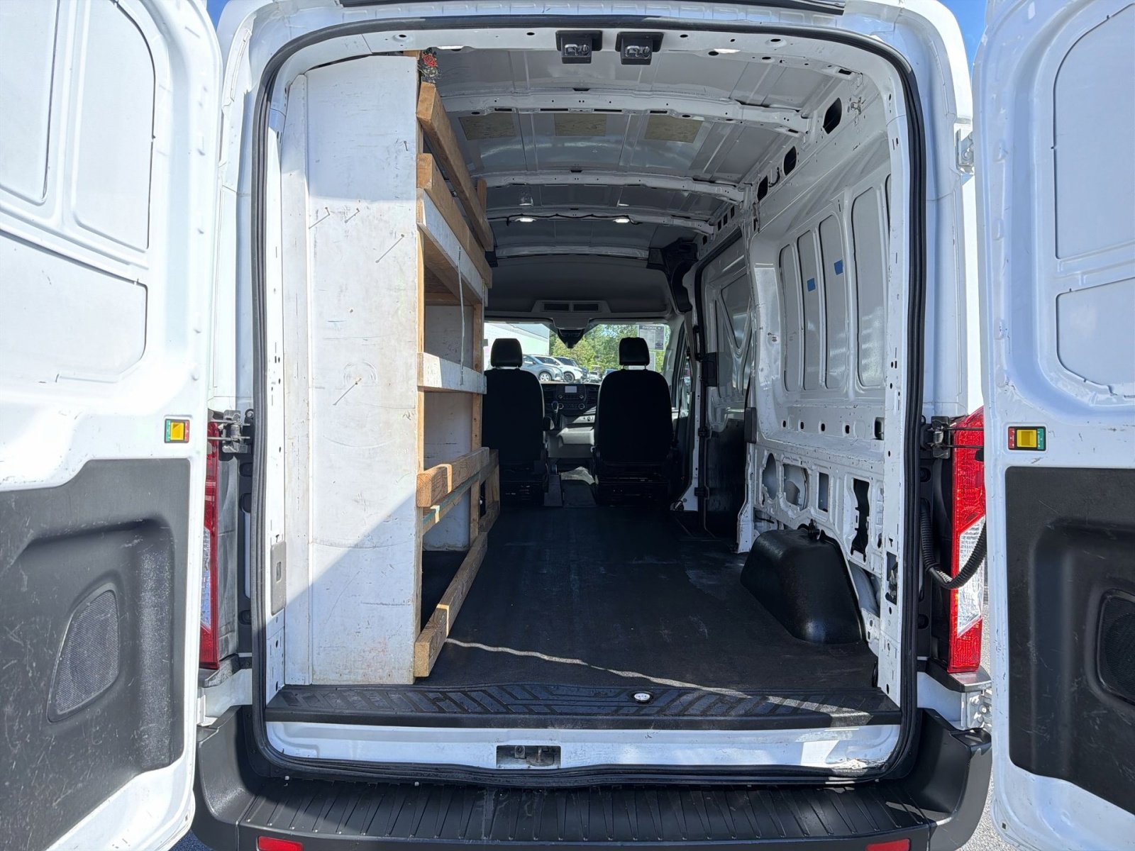 Used 2020 Ford Transit 250 Medium Roof RWD image 27