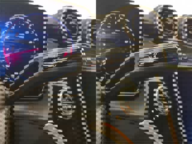 Certified 2026 Mercedes-Benz GLC 300 4MATIC image 32