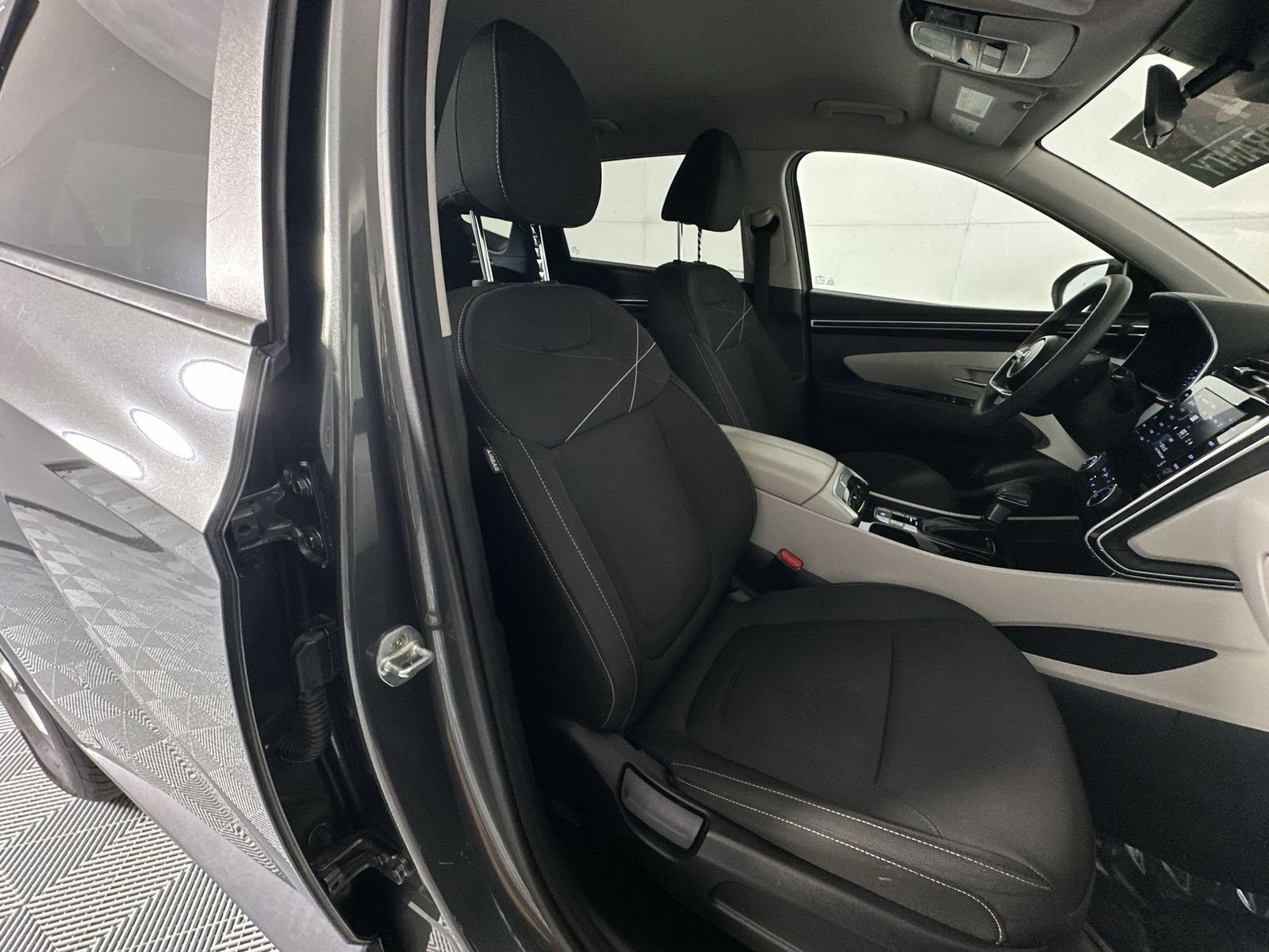 Used 2022 Hyundai Tucson SEL FWD image 27