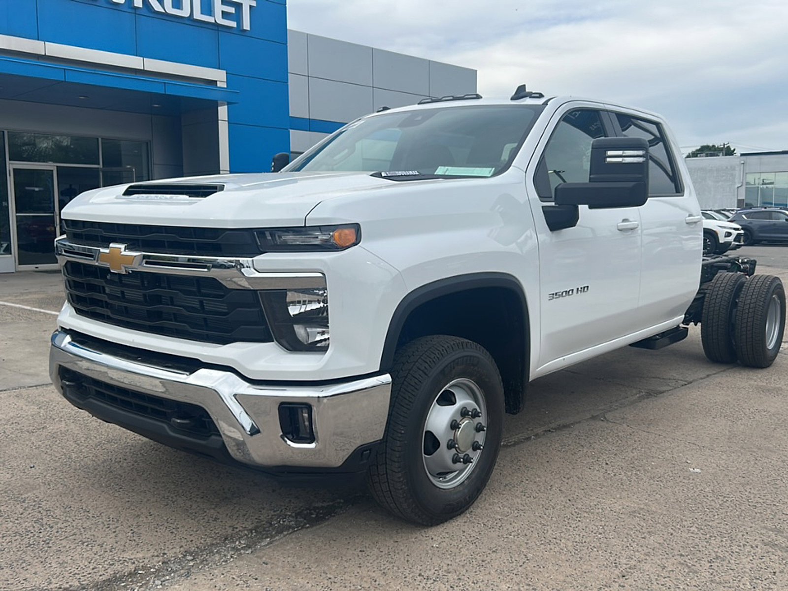 New 2026 Chevrolet Silverado 3500 LT AWD/4WD image 4