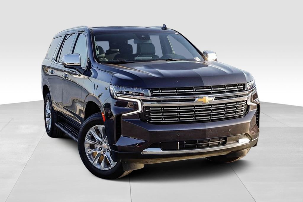 Used 2024 Chevrolet Tahoe Premier RWD image 2