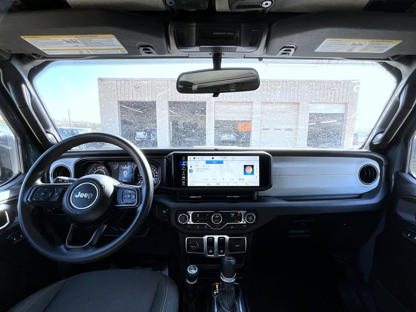 Used 2025 Jeep Wrangler Sport AWD/4WD image 13