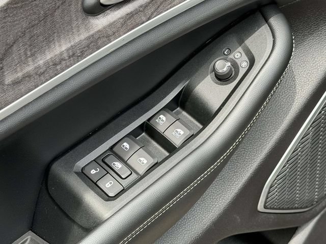 Used 2023 Jeep Grand Cherokee 4WD 4xe image 19