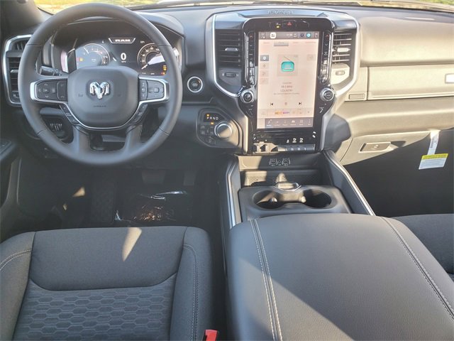 New 2026 RAM 1500 4x4 Crew Cab image 16