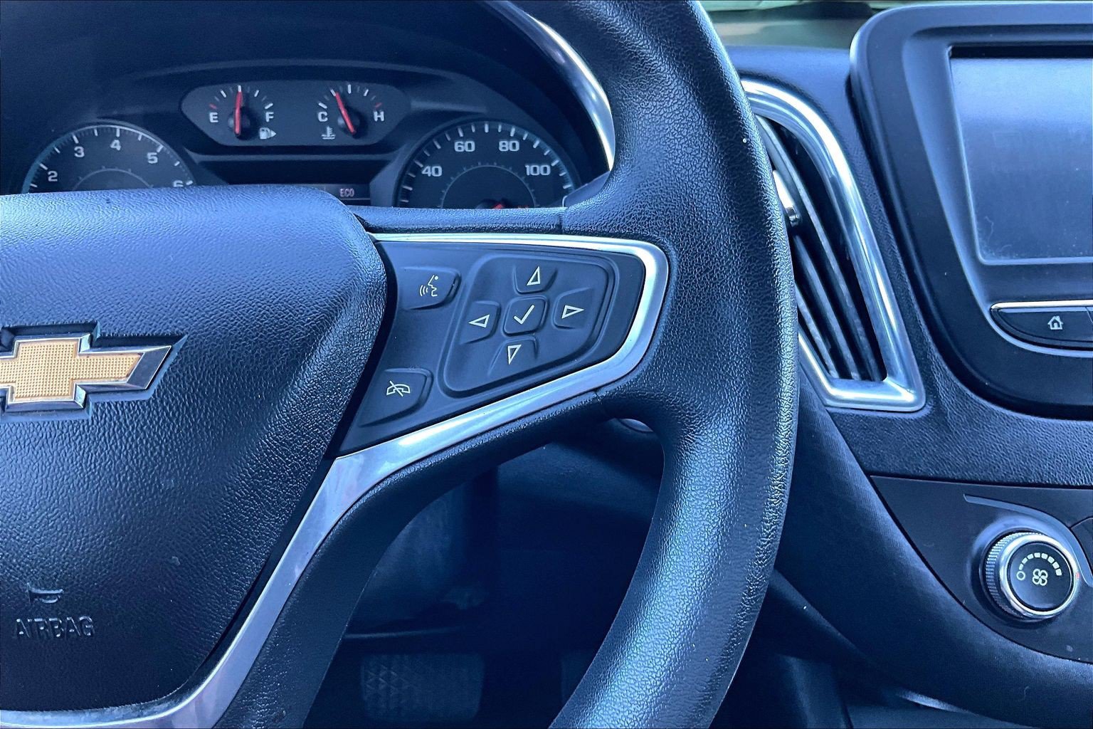 Used 2018 Chevrolet Malibu LT FWD image 20