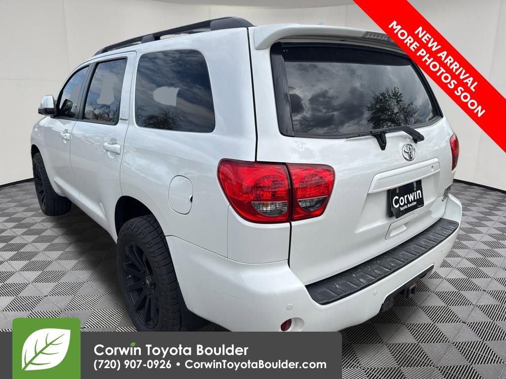 Used 2016 Toyota Sequoia Platinum AWD/4WD image 6