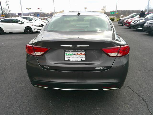 Used 2016 Chrysler 200 S image 2