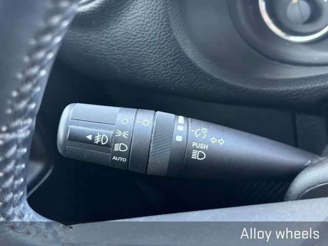 Used 2017 Jeep Wrangler Unlimited Sahara w/ Connectivity Group AWD/4WD image 31