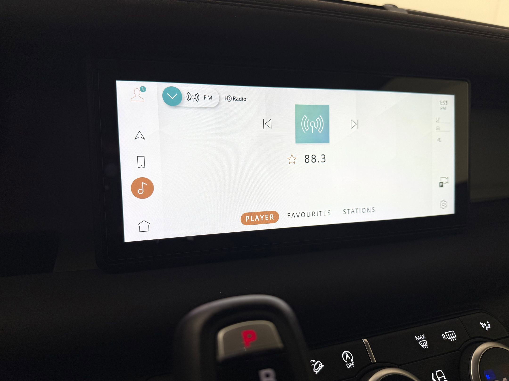 Certified 2021 Land Rover Defender 90 First Edition image 21