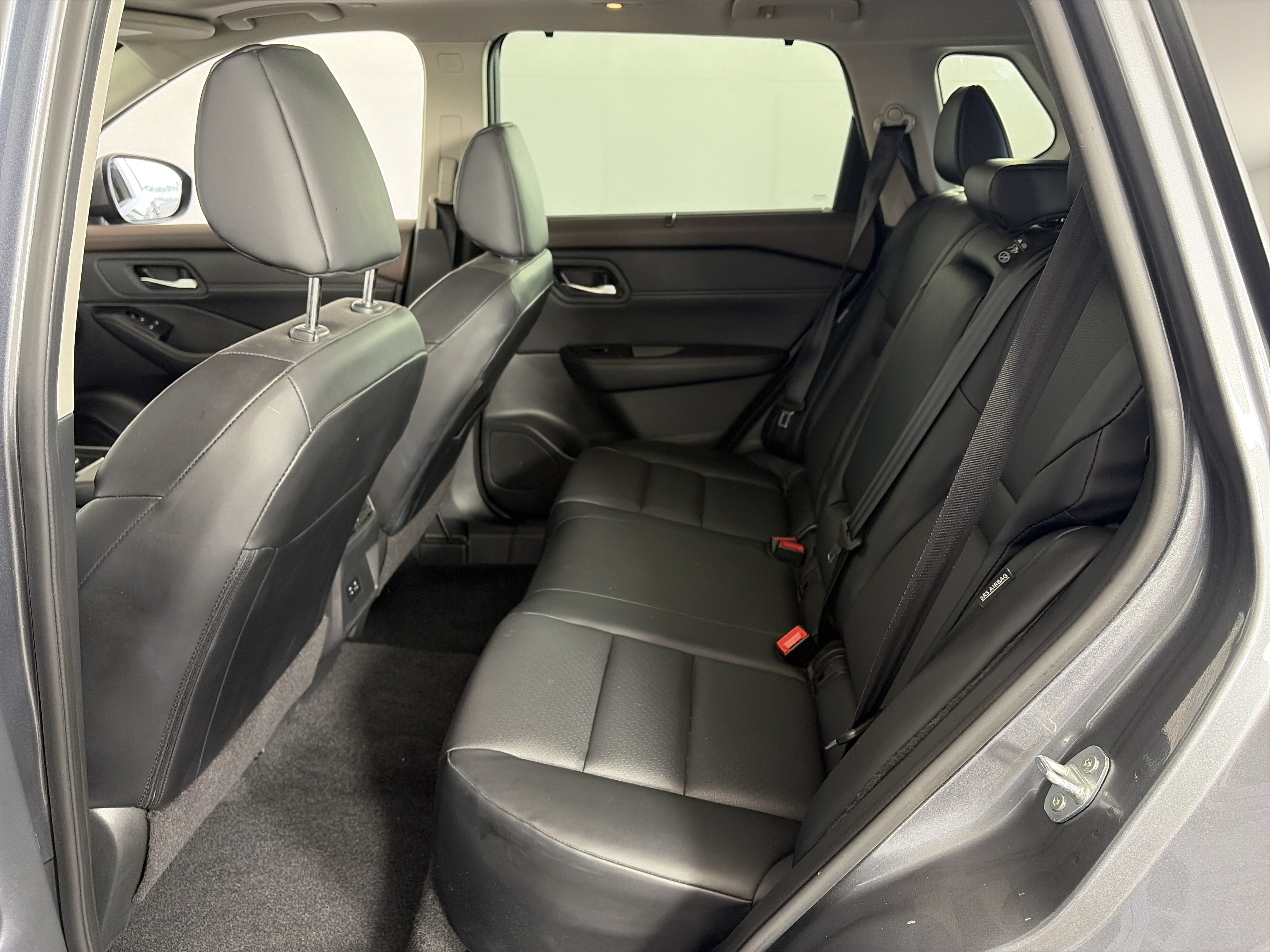 Used 2023 Nissan Rogue SV w/ SV Premium B Package AWD/4WD image 7