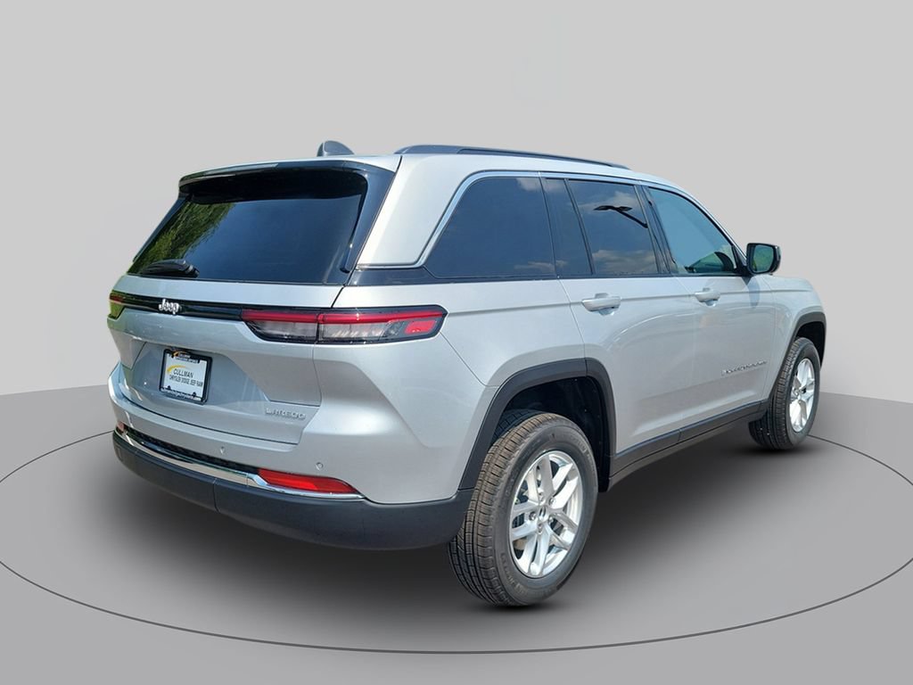 New 2026 Jeep Grand Cherokee Laredo X RWD image 2